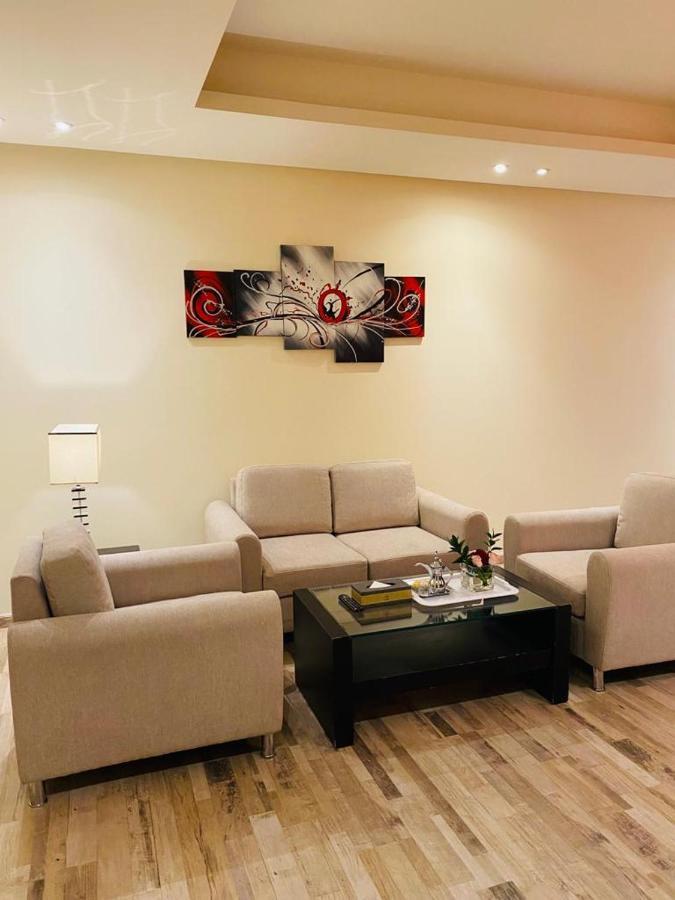 Thwary Hotel Suites Riyadh Exterior photo