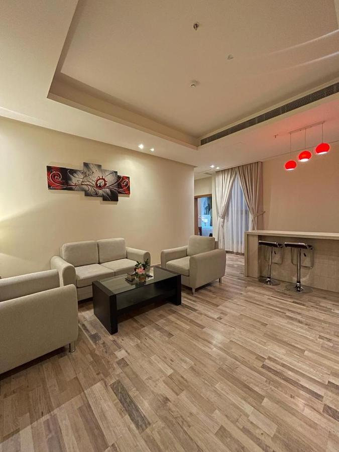 Thwary Hotel Suites Riyadh Exterior photo