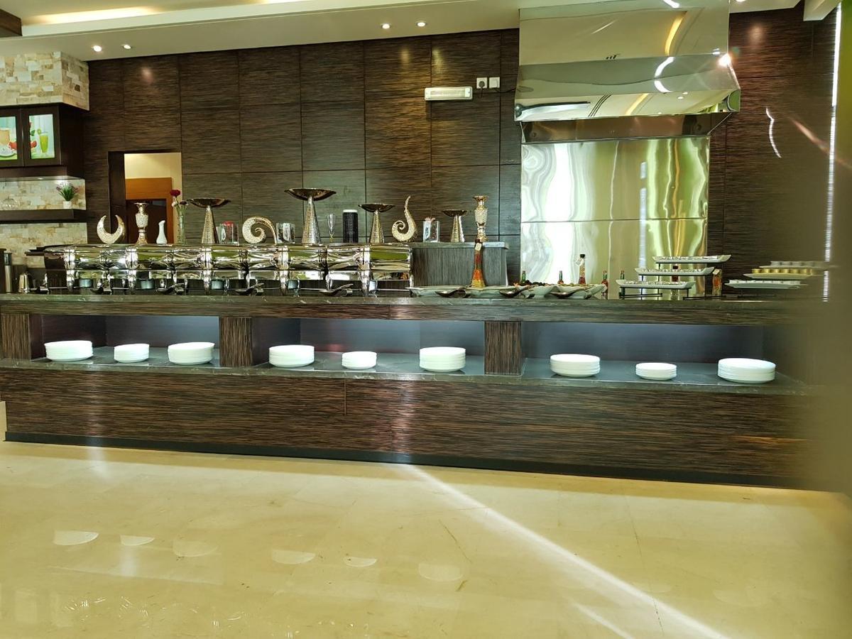 Thwary Hotel Suites Riyadh Exterior photo